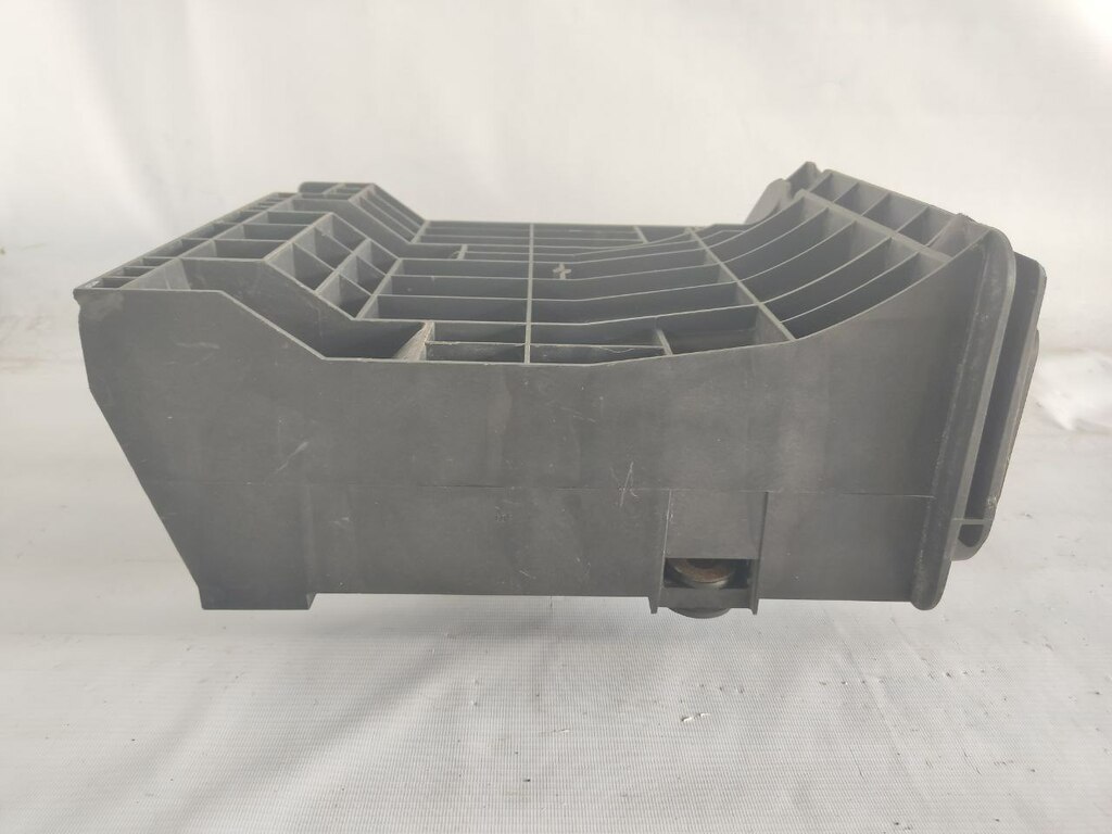 корпус фильтра салона б/у - 4